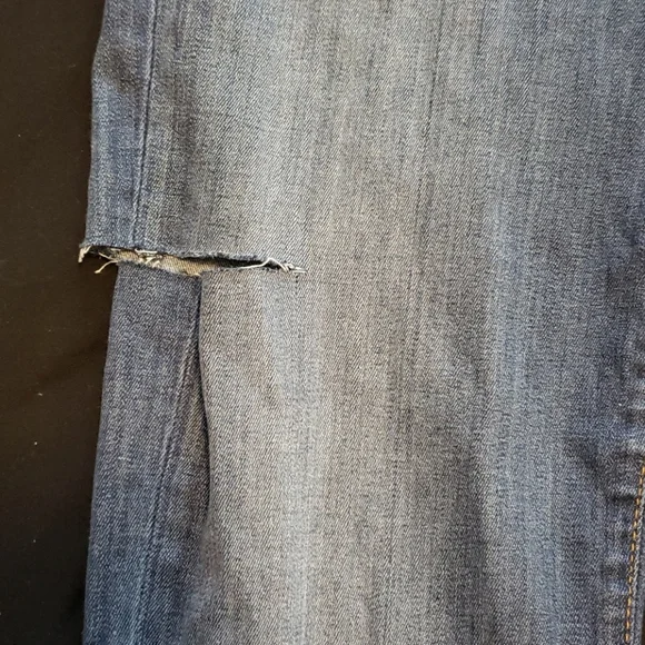 Hudson Jeans, Ginny Crop w/ cuffs, Size 28 - Picture 5 of 8